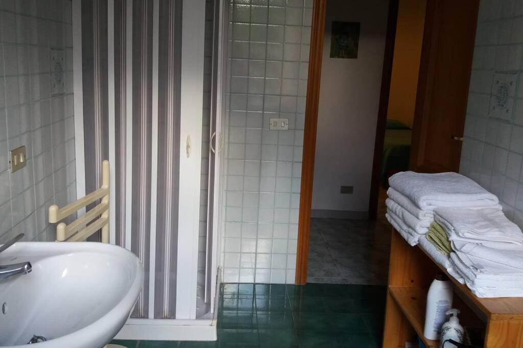 Casa Catalogna , Vicino Al Centro Storico. Villa Lipari  Eksteriør billede